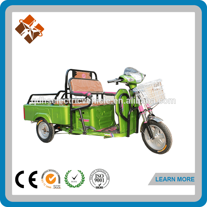 Eco-Friendly Vending Machine Delivery Vehicle PNG