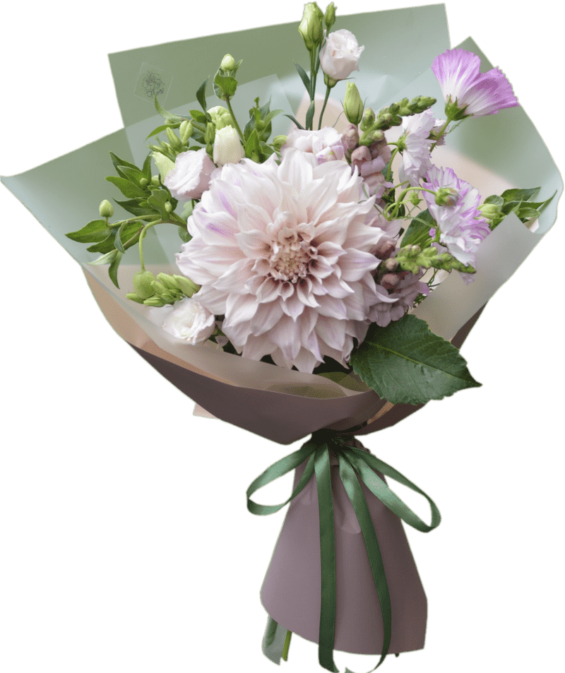 Elegant Flower Bouquet with Soft Pastel Blooms PNG