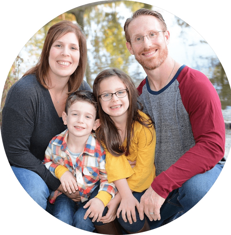 Joyful Moments A Loving Family Together PNG
