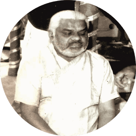 Wisdom in Traditional Cloth Attire PNG