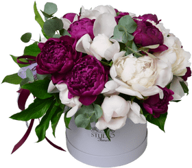 Elegant Floral Harmony A Beautiful Flower Arrangement PNG