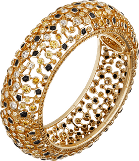 Radiant Elegance Golden Jewelry with Sparkling Details PNG