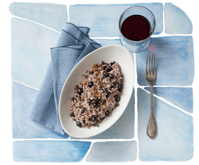 Delicious Oatmeal with Berries and Greens PNG