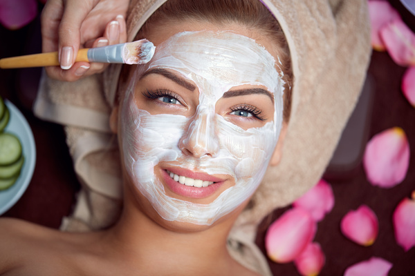 Apply a mask to do the skin care woman Stock Photo 02