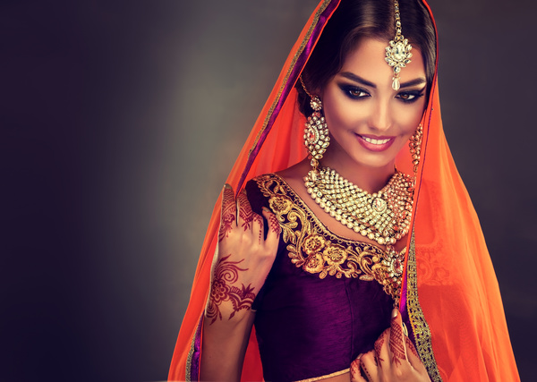 Beautiful Indian woman on a black background HD picture