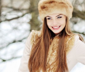 Beauty Fashion Model Girl in a Fur Hat HD picture 07