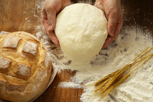Bread on T and table and kneaded bread HD picture 01