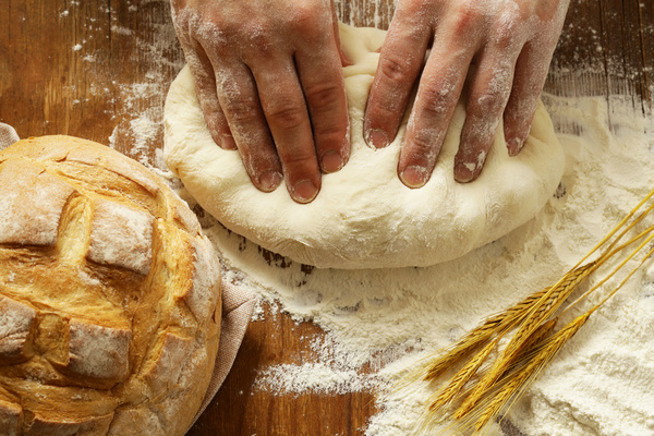 Bread on T and table and kneaded bread HD picture 02