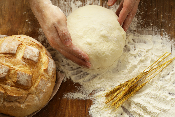 Bread on T and table and kneaded bread HD picture 04