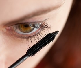 Brush eyelashes female