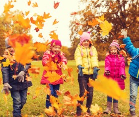 HD picture Happy children playing autumn leaves 03