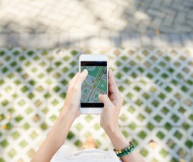 HD picture Using cell phone GPS pathfinding