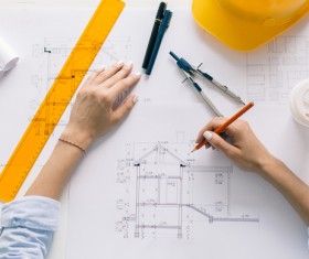 The drawing engineer who audits the drawing