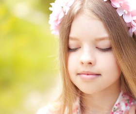 Clothes and wearing garlands of little girl 03