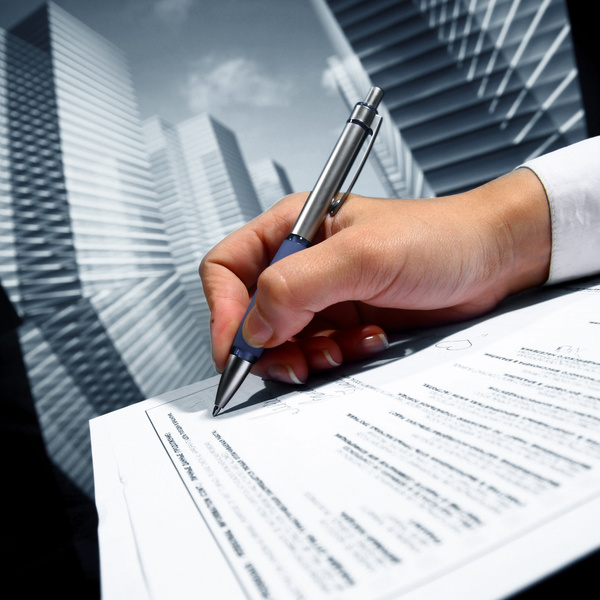 Drafting contract for real estate brokers HD picture