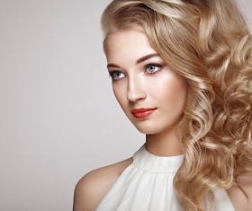 Elegant young woman with beautiful temperament HD picture 02