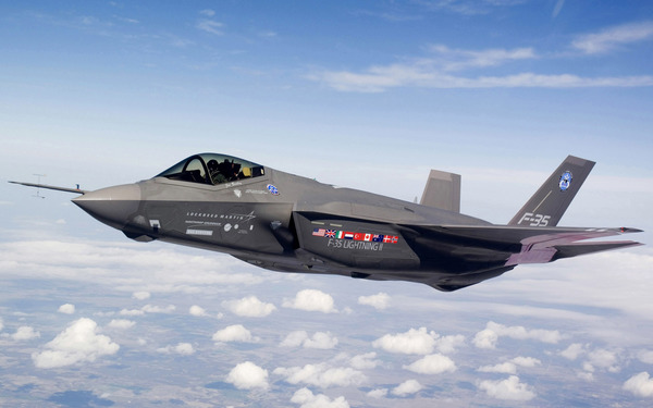 F35 fighter pictures