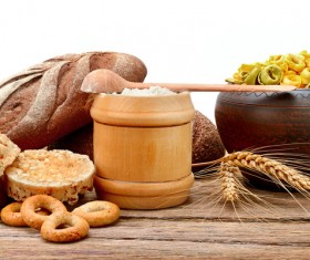 Italian wonton with black bread HD picture