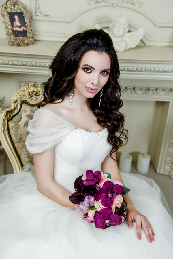 Portrait of gorgeous bride in luxury wedding dress Stock Photo 09
