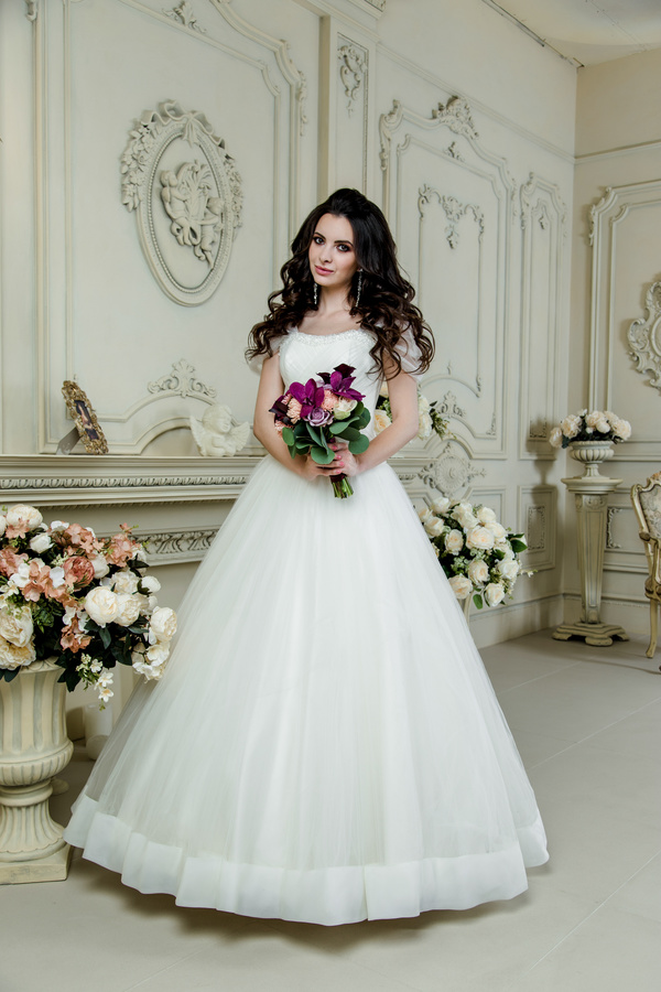 Portrait of gorgeous bride in luxury wedding dress Stock Photo 17