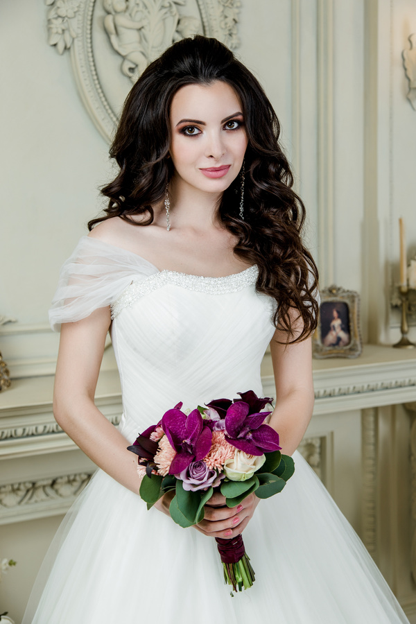 Portrait of gorgeous bride in luxury wedding dress Stock Photo 18
