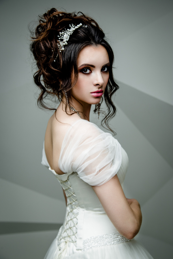 Portrait of gorgeous bride in luxury wedding dress Stock Photo 23