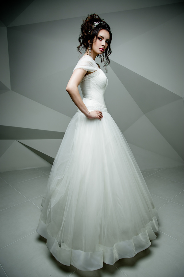 Portrait of gorgeous bride in luxury wedding dress Stock Photo 24