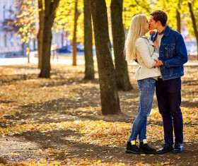Sweet kiss the couple