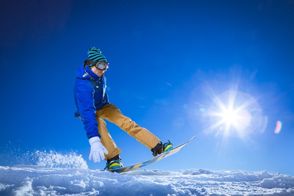 Winter skiing HD picture
