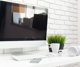 Working table with computer HD picture 14