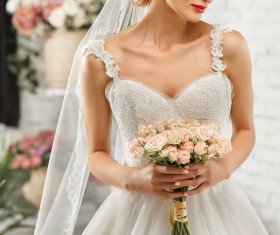 An elegant wedding dress for the bride HD picture 01