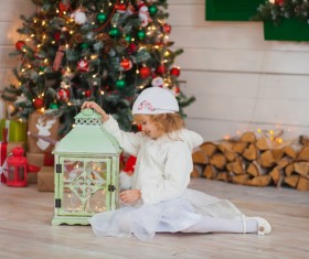 Cute little girl with lantern HD picture