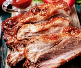 Delicious grilled pork ribs HD picture