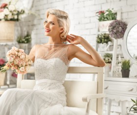 Pretty bride with bouquet HD picture