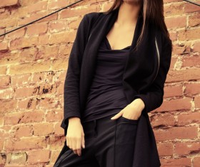 Stylish girl with black fashion sunglasses HD picture 02