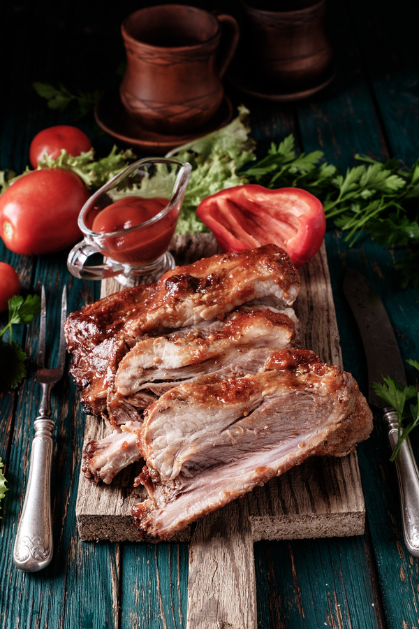Vegetables with a delicious grilled pork ribs sauce HD picture