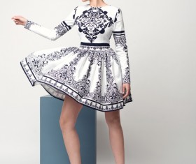 Wearing a black and white skirt of the beautiful woman 01