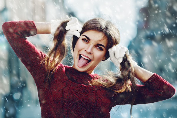 Winter happy smiling girl mouth HD picture