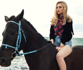 Beautiful beach riding HD picture
