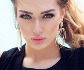 Dignified fashion woman HD picture