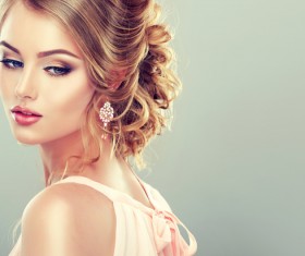 Elegant hairstyle model HD picture 01