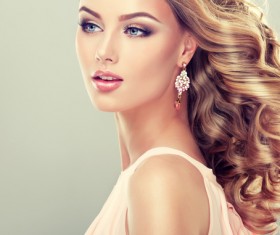 Elegant hairstyle model HD picture 05