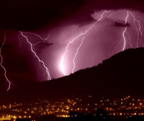 Flash of lightning HD picture 04