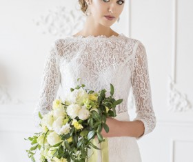 Hand holding the bouquet of the beautiful bride HD picture