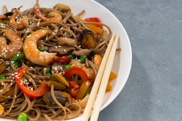 Seafood soba noodles and vegetables 03
