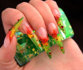 Stylish color diamond nail HD picture