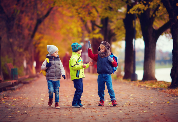 Children walking and playing HD picture