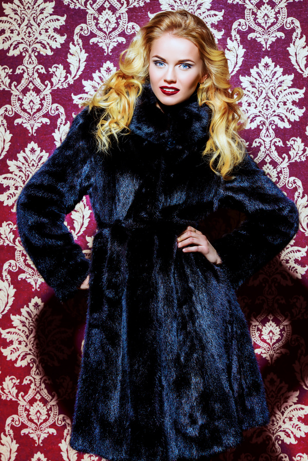 Fashion beautiful blonde woman wearing mink fur coat HD picture 01
