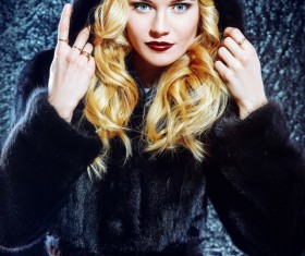Fashion beautiful blonde woman wearing mink fur coat HD picture 02