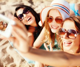 Girls self-timer HD picture